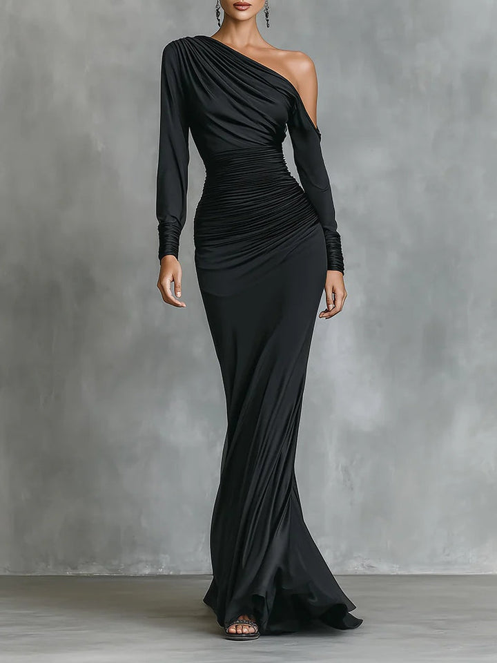 Célina™ | Robe Maxi Satin à Épaule Dénudée en Noir