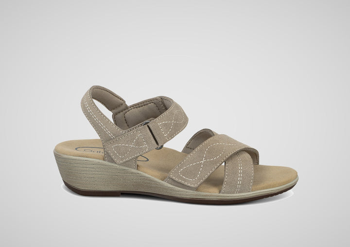 Holly – Élégance chaleureuse en taupe doux